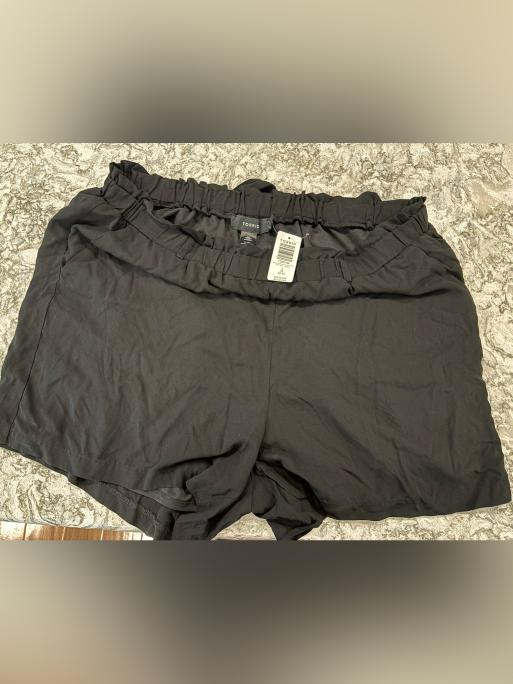 NWT Torrid Retro Chic Tie-Front Ponte Short